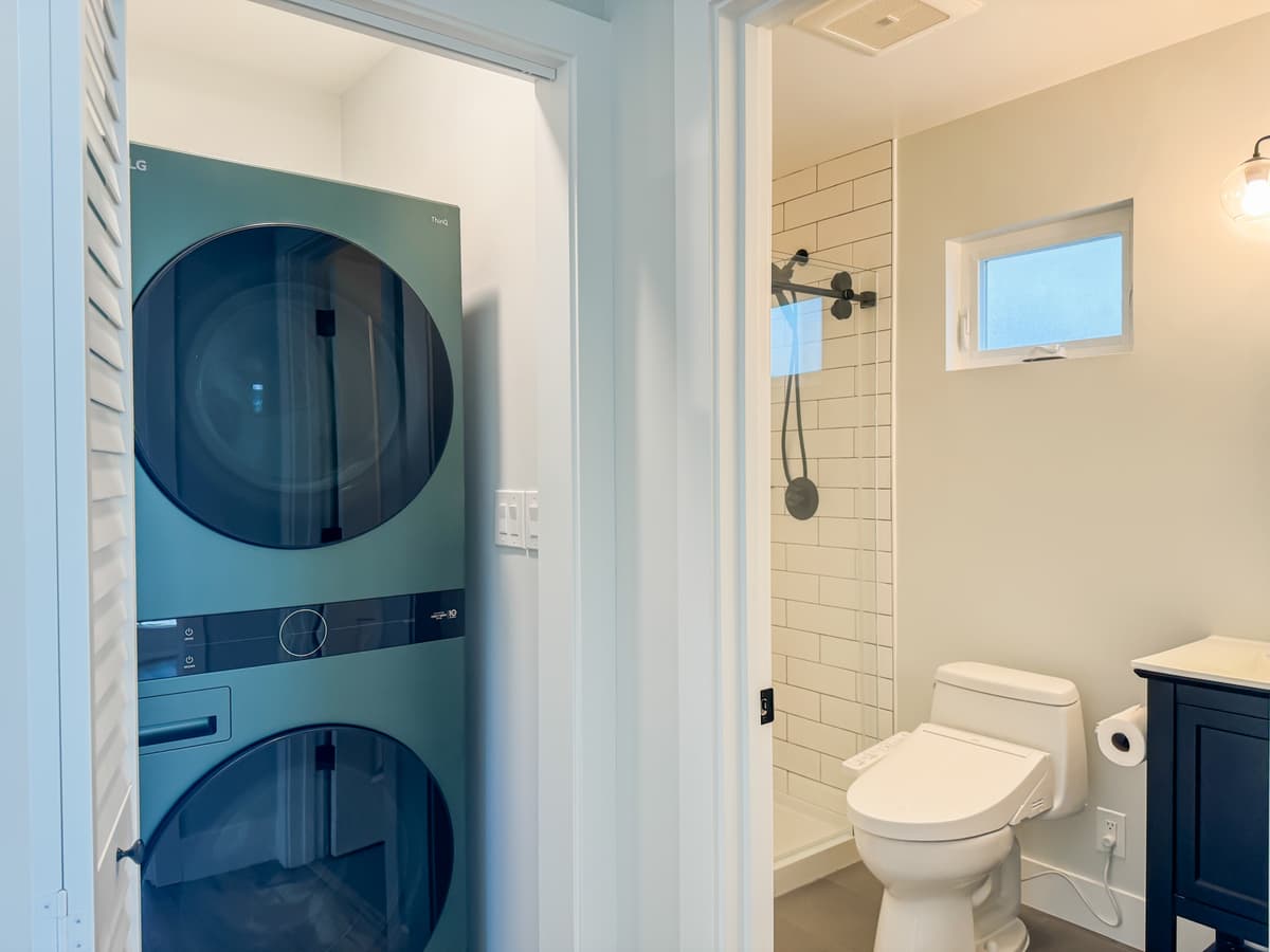 15730 Linda Ave - Laundry